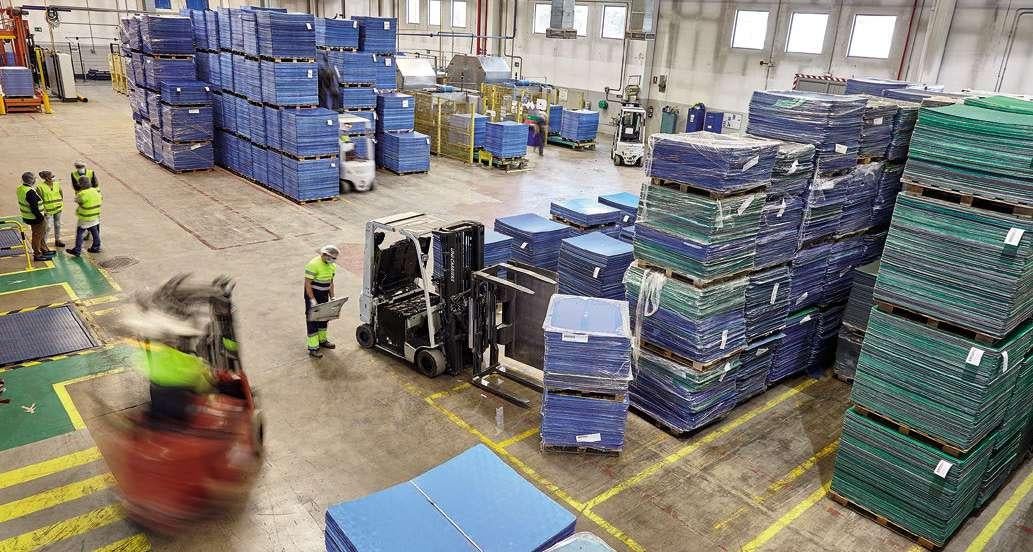 El papel clave del auxiliar de logística en una empresa: funciones y responsabilidades El papel clave del auxiliar de logística en una empresa: funciones y responsabilidades