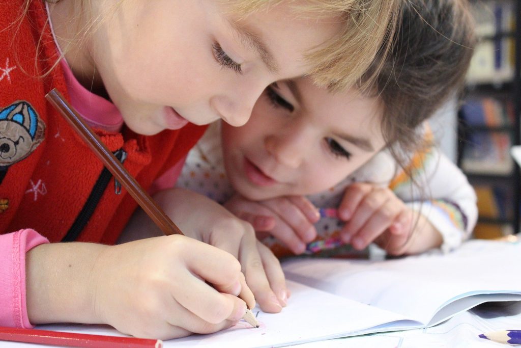 Cómo Revivir la Motivación Escolar en los Adolescentes: Consejos Prácticos para los Padres