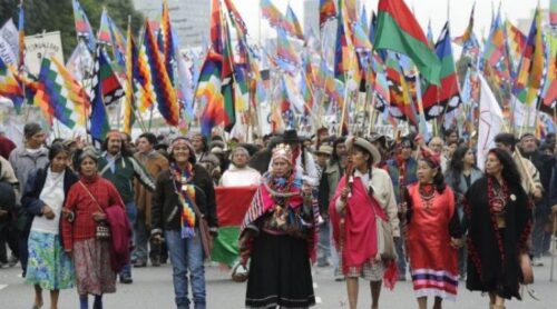 Los Pueblos Qom y Chaná: Historia y Cultura Los Pueblos Qom y Chaná: Historia y Cultura